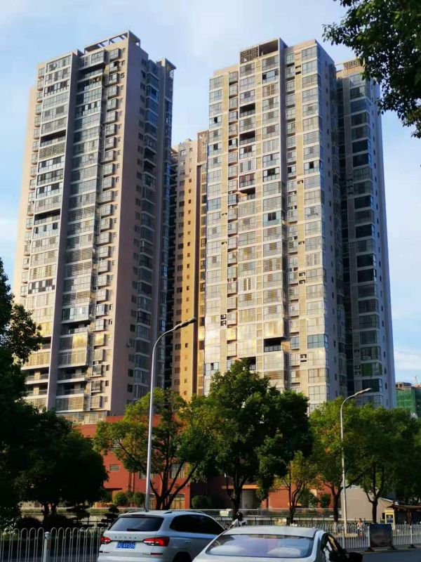 吉首市?j9国际厅春天建设项目,建筑面积10.8万平方米