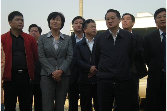 2011年11月易炼红、黄兰香 临港新区