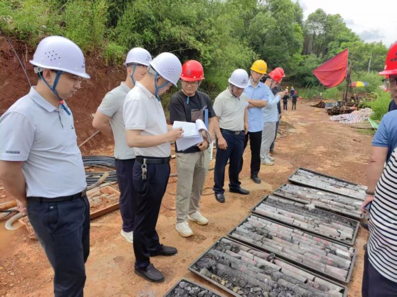 省地灾所专家组深入一线指导保障大坊金矿防治水项目高质量实施